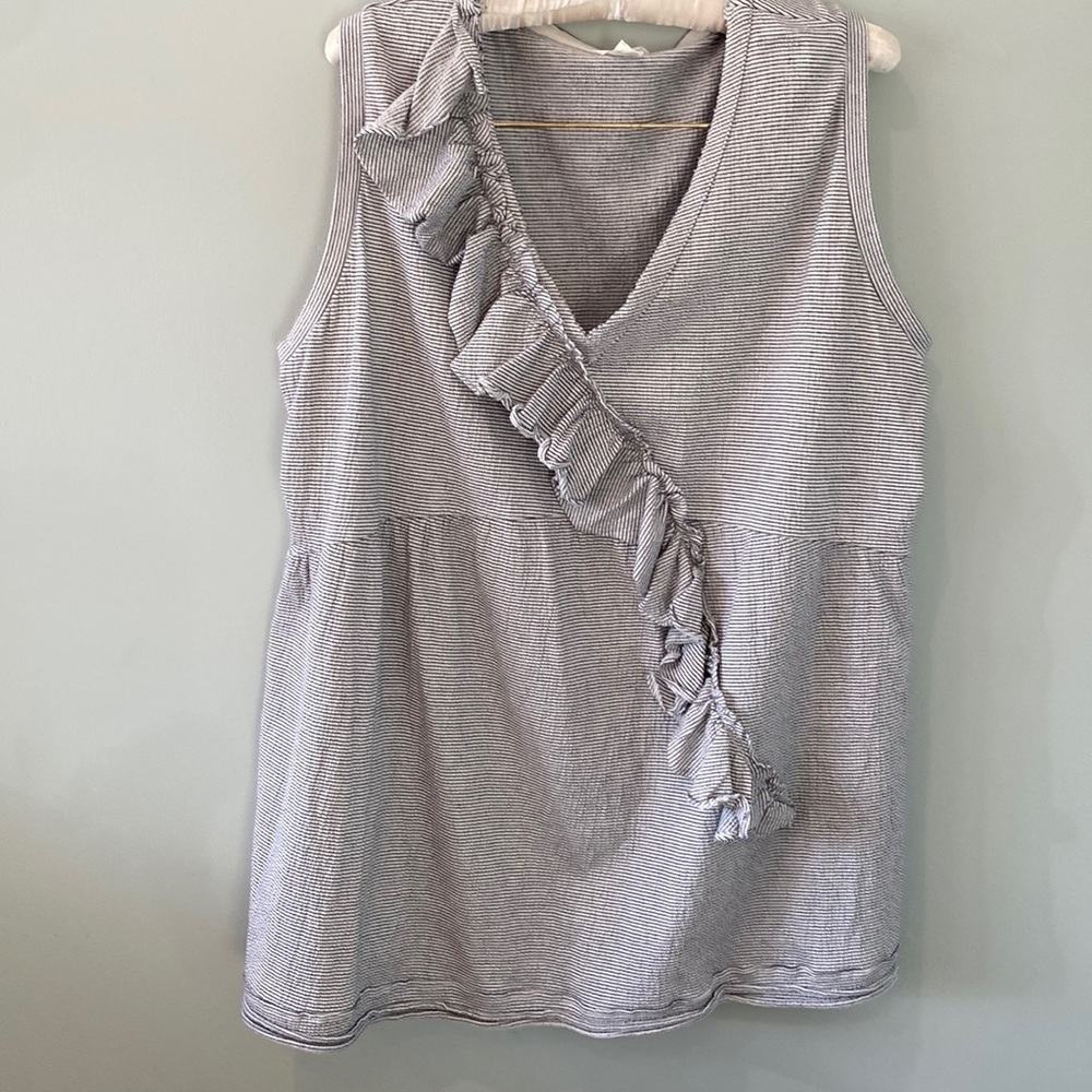 Caslon super soft navy and white ruffle tank size  1X